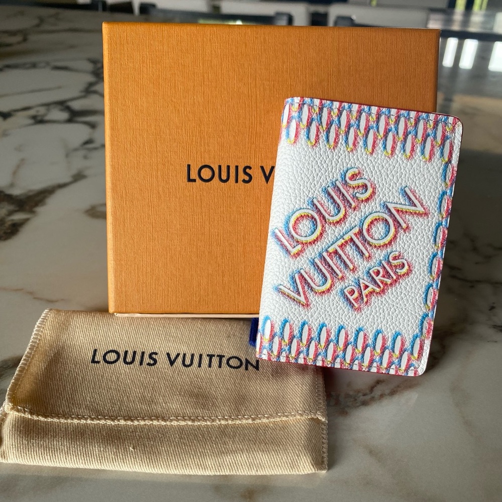 LOUIS VUITTON
Damier Pocket Organizer
Red White Blue Yellow